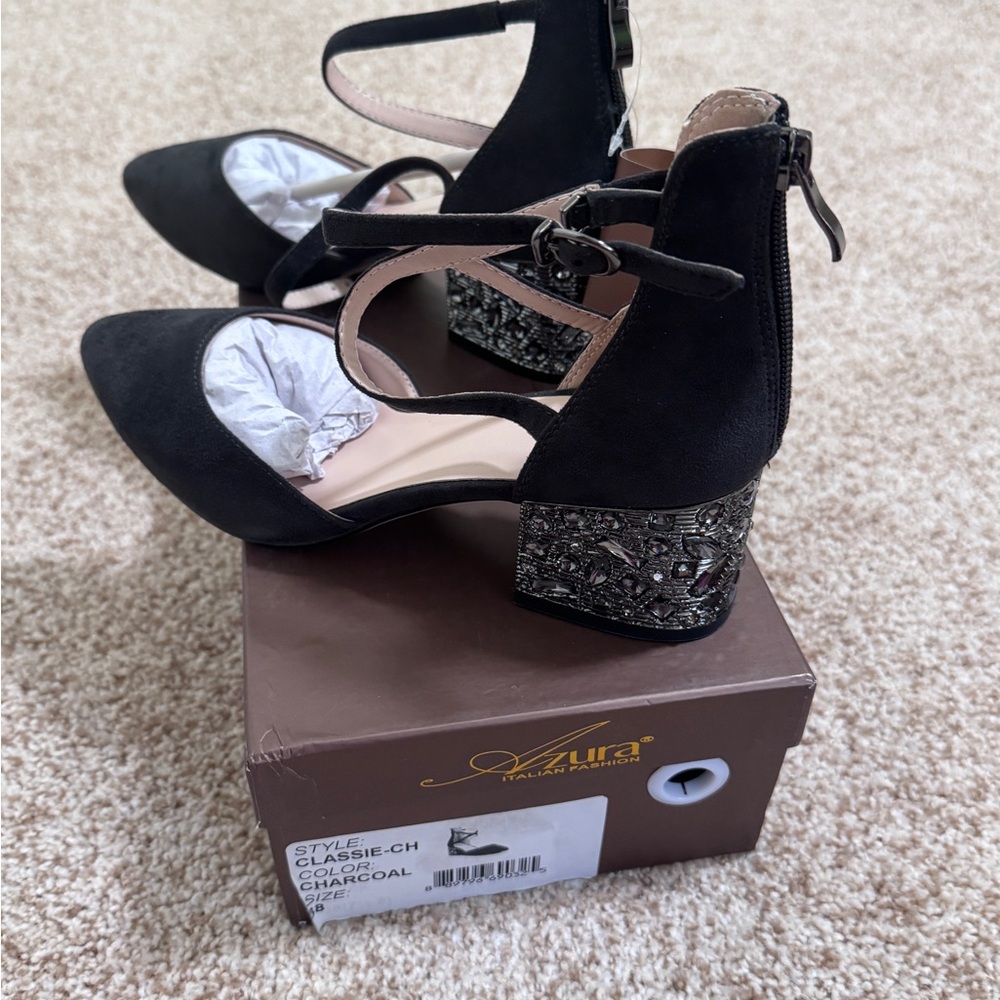 Aura Women's Black Heels with Charcoal Accents